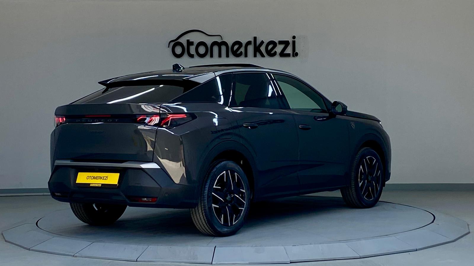 PEUGEOT 3008 4